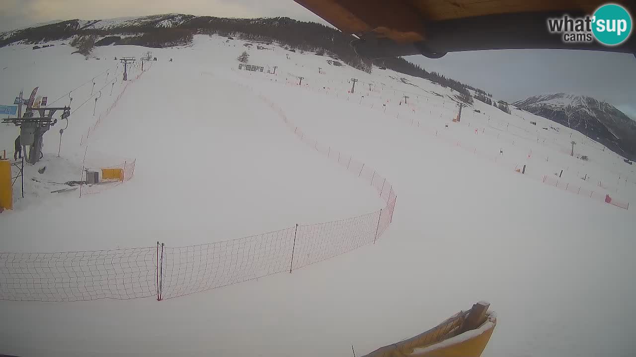 Livigno live webcam – view on Livigno Ski School area – LivignoGO