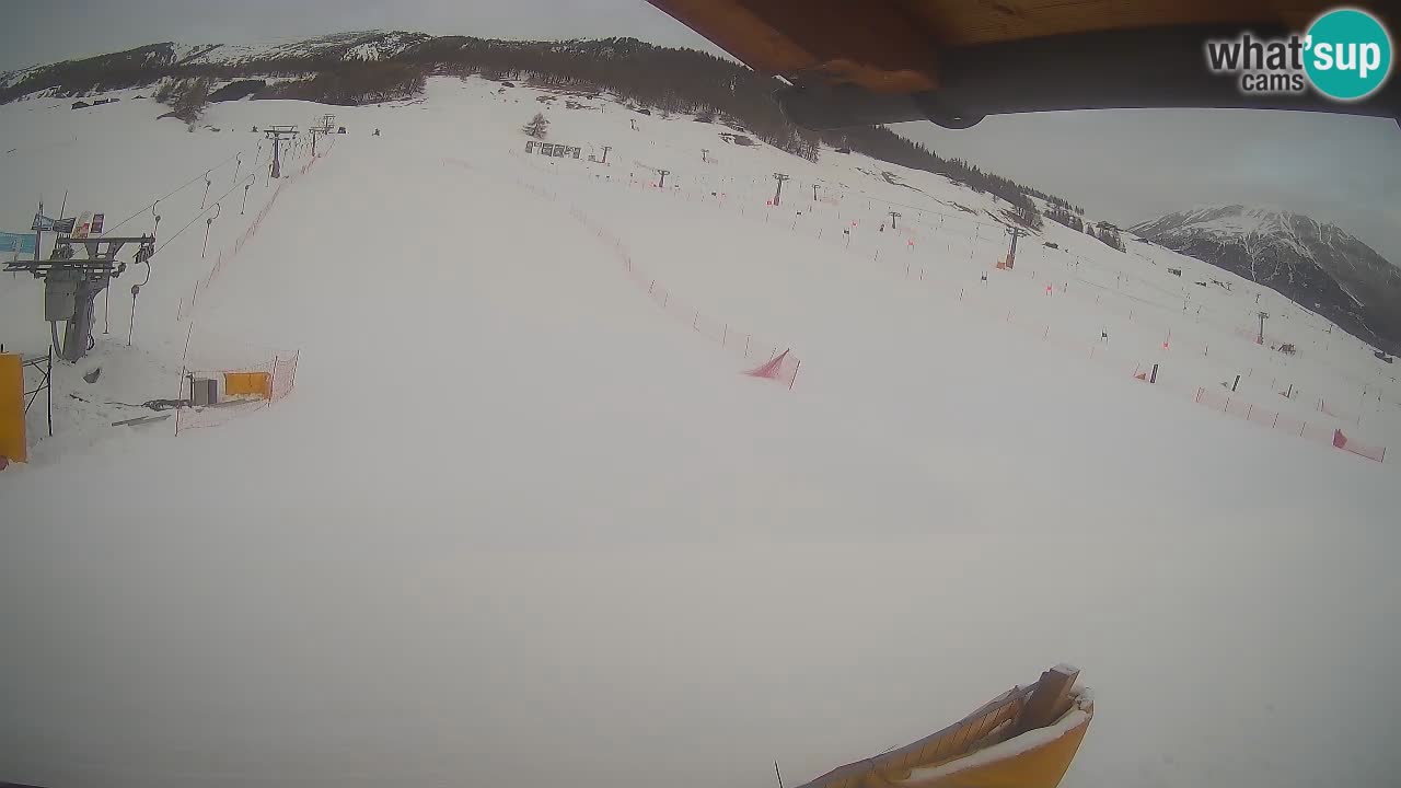 Livigno webcam – view on Livigno Ski School area – LivignoGO