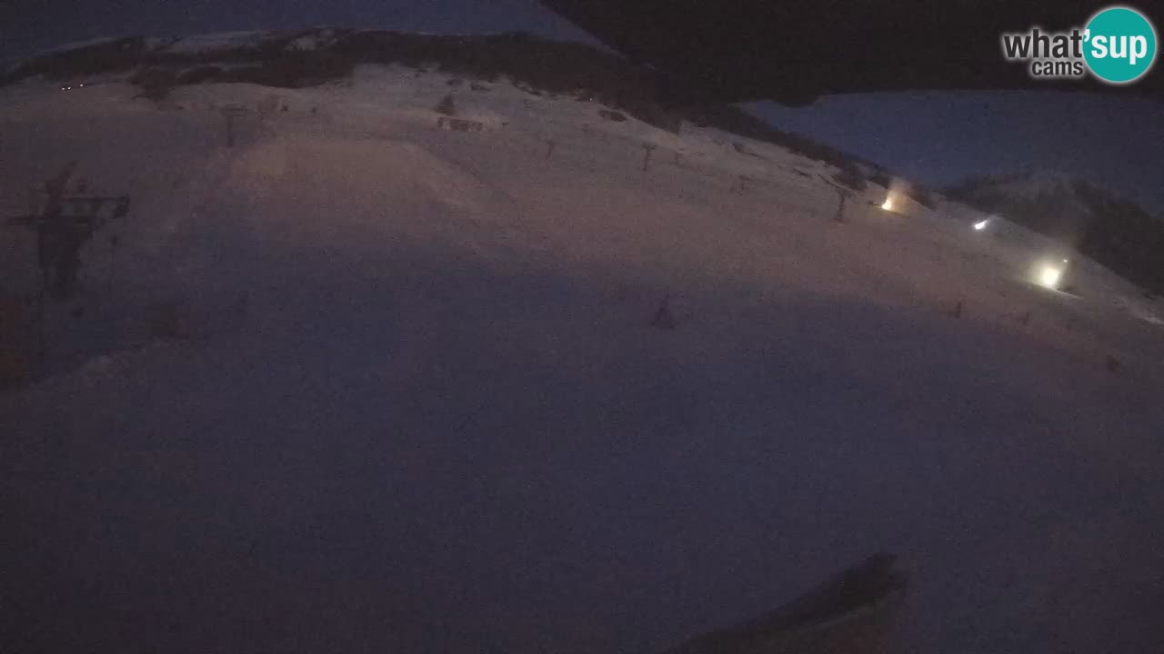 Livigno live webcam – view on Livigno Ski School area – LivignoGO