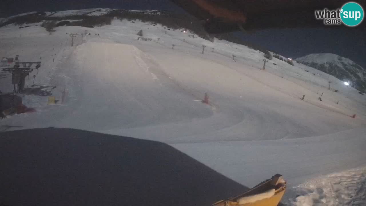 Livigno webcam – view on Livigno Ski School area – LivignoGO