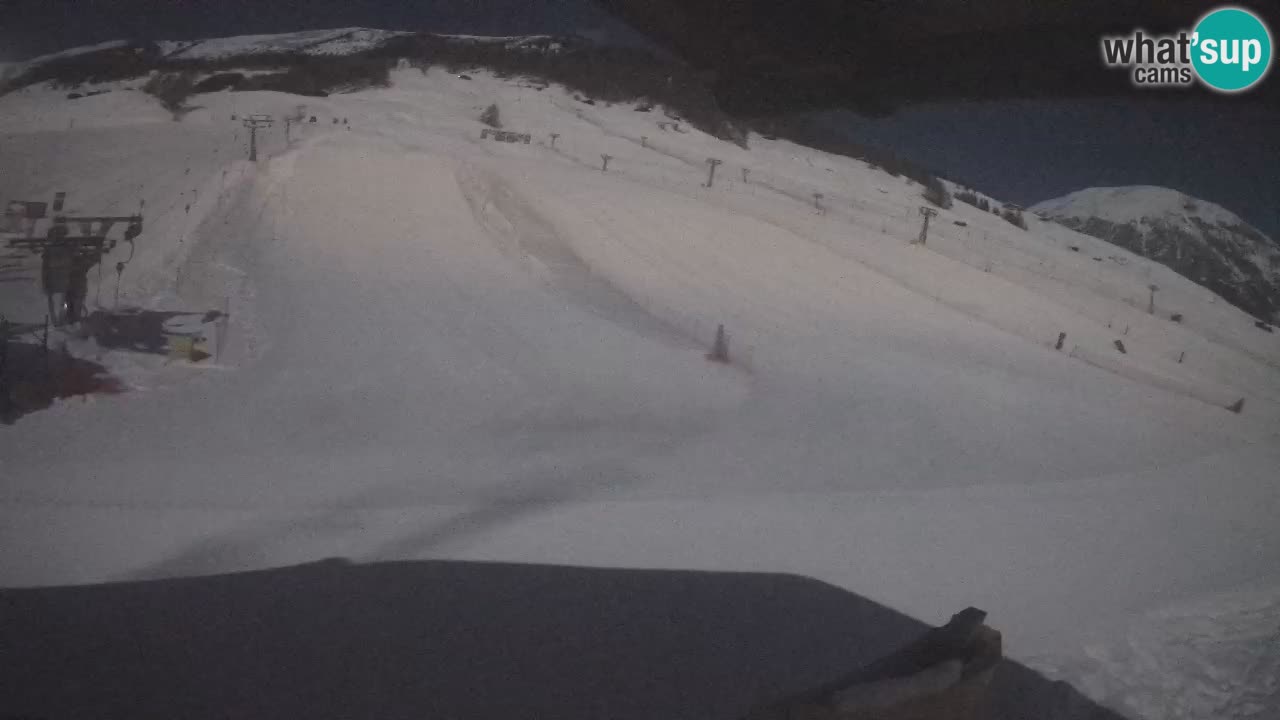 Livigno webcam – view on Livigno Ski School area – LivignoGO