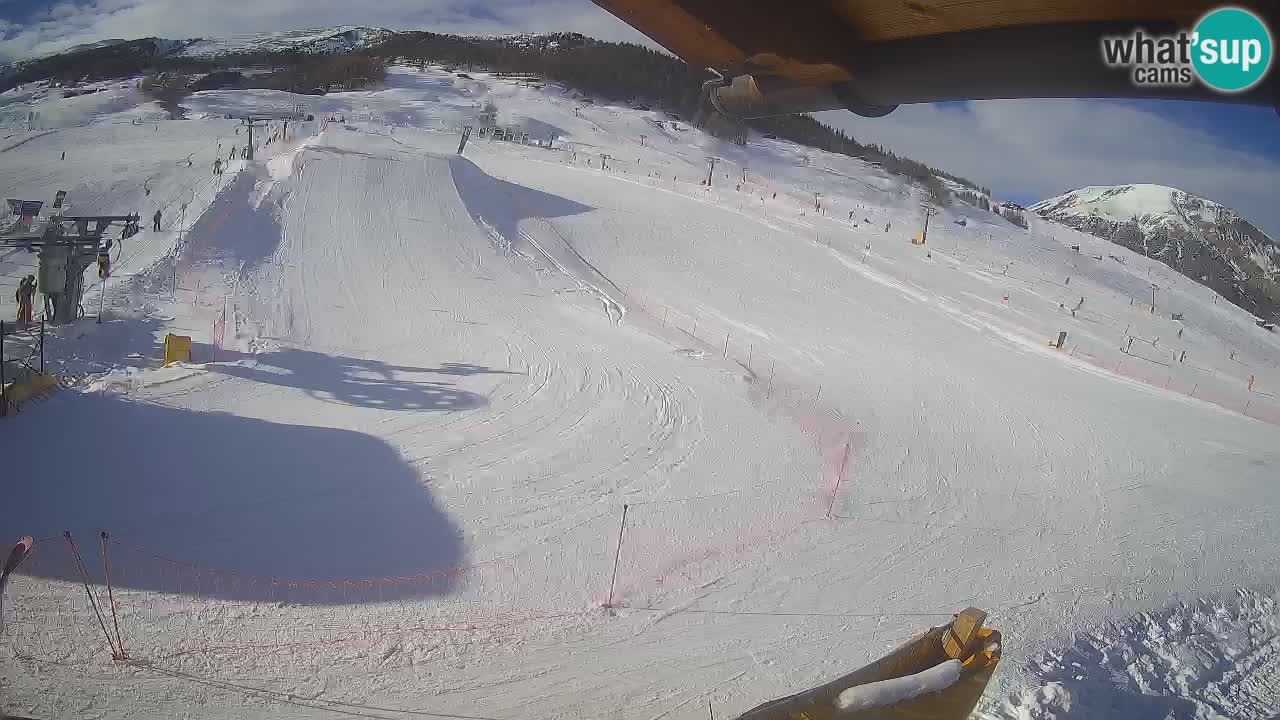 Livigno webcam – view on Livigno Ski School area – LivignoGO