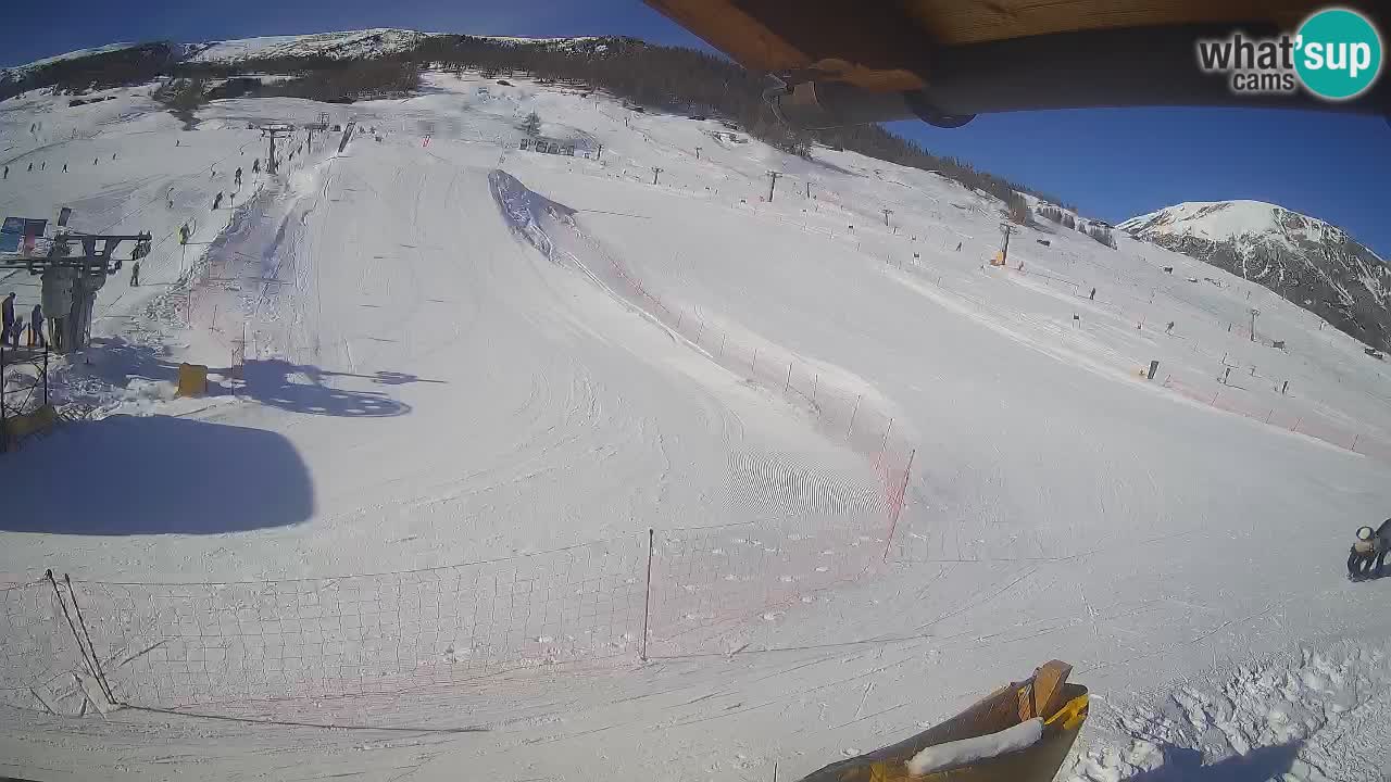 Livigno live webcam – view on Livigno Ski School area – LivignoGO