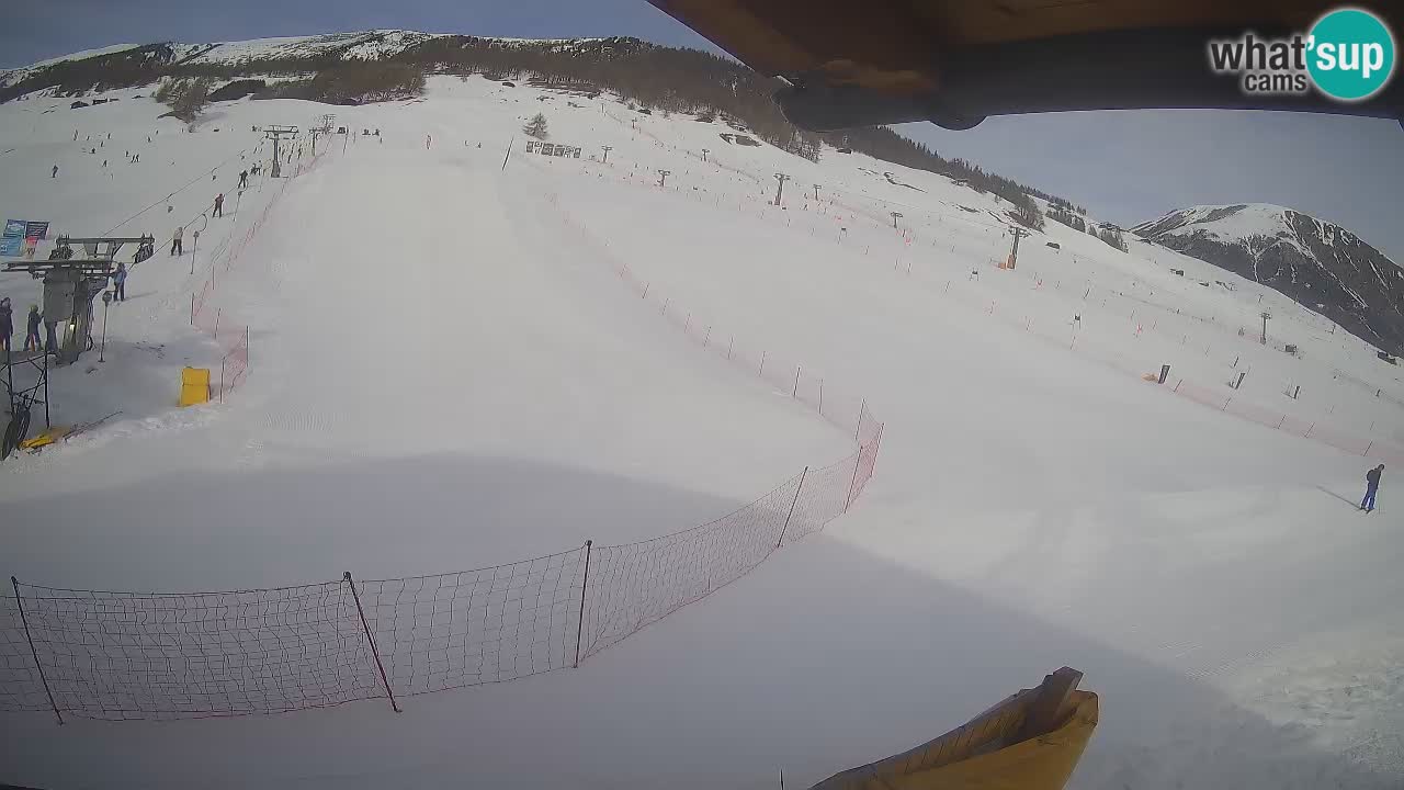 Livigno webcam – view on Livigno Ski School area – LivignoGO