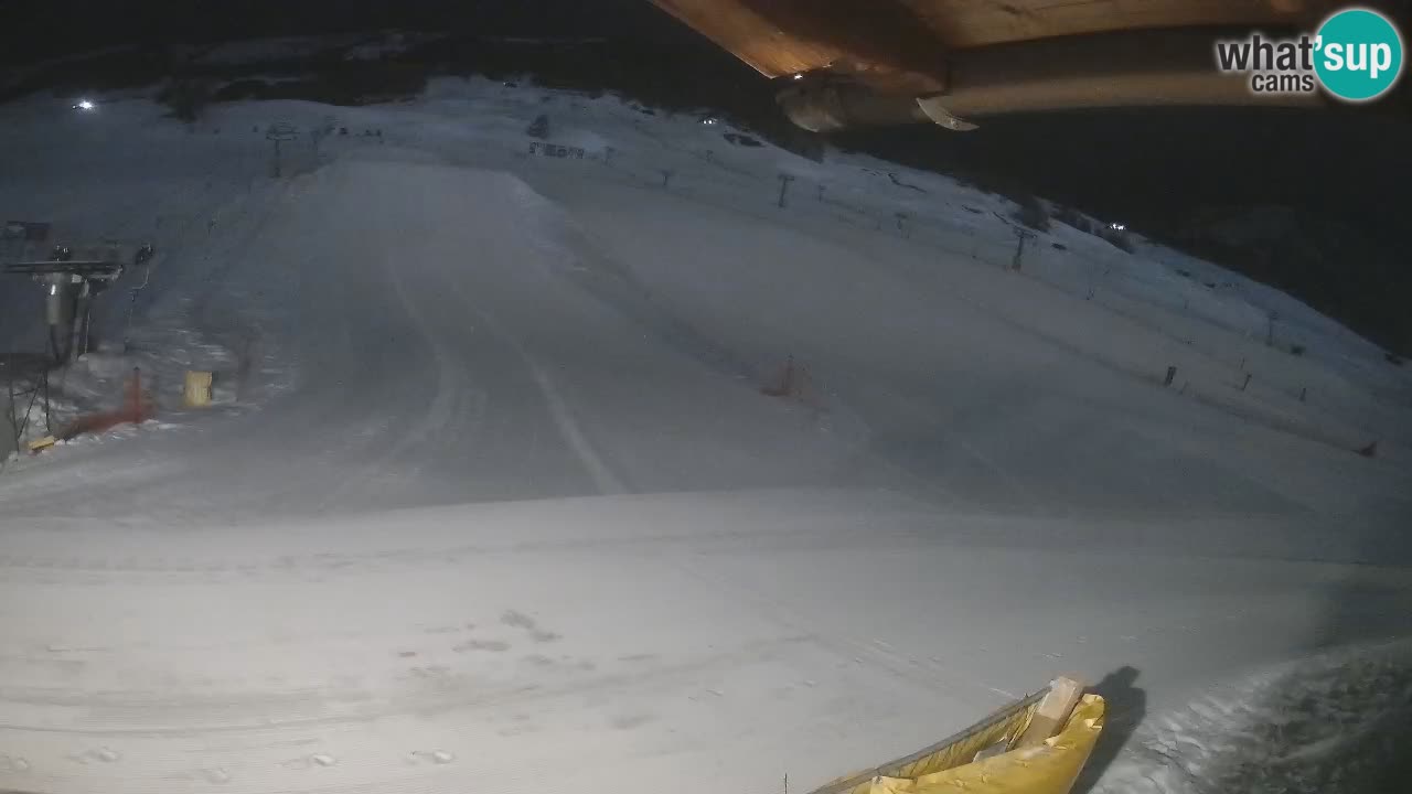 Livigno live webcam – view on Livigno Ski School area – LivignoGO