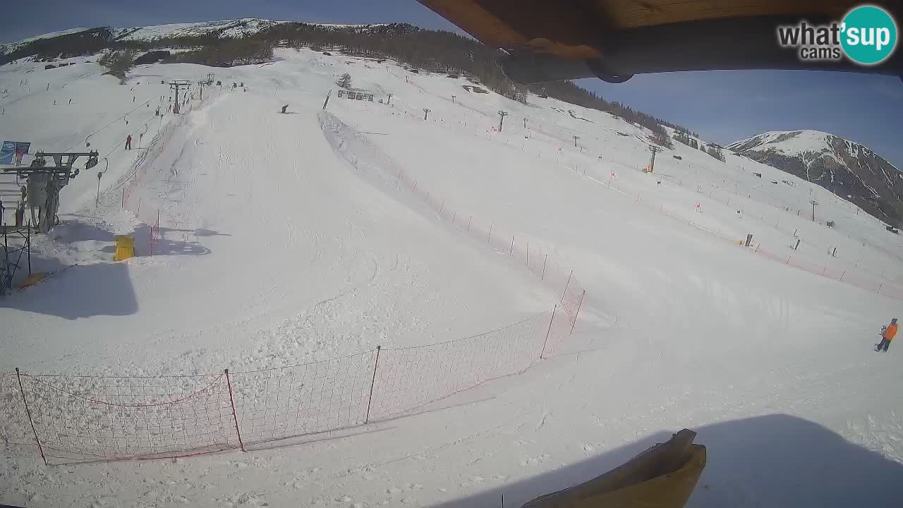 Livigno webcam – view on Livigno Ski School area – LivignoGO