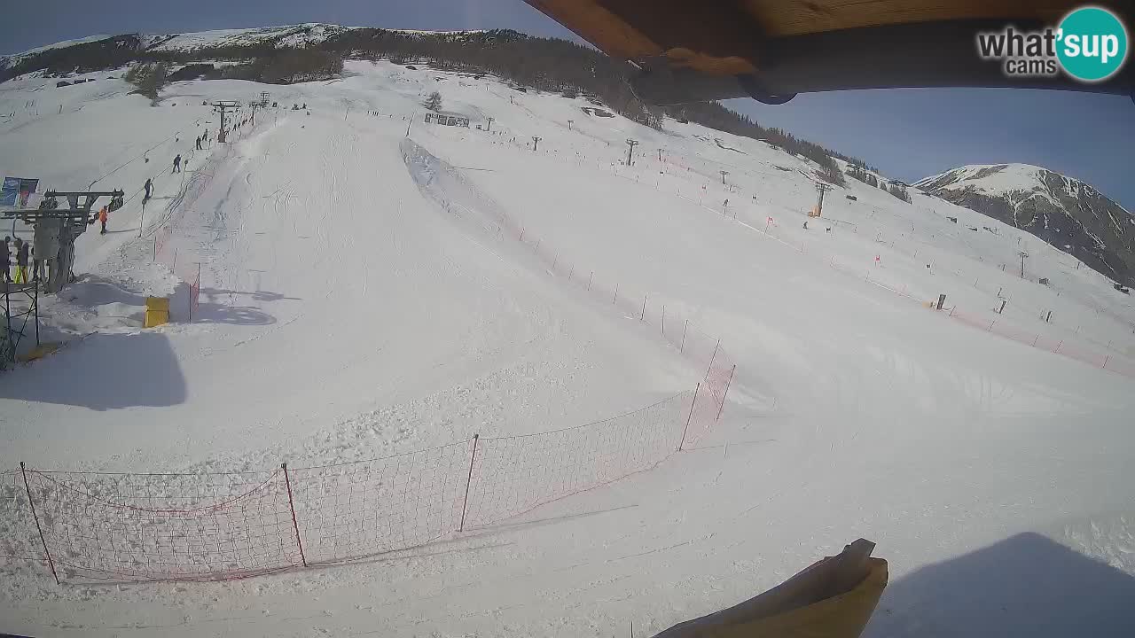 Livigno webcam – view on Livigno Ski School area – LivignoGO