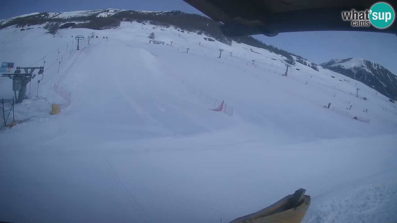 Livigno live webcam – view on Livigno Ski School area – LivignoGO