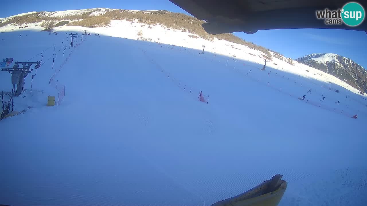 Livigno live webcam – view on Livigno Ski School area – LivignoGO