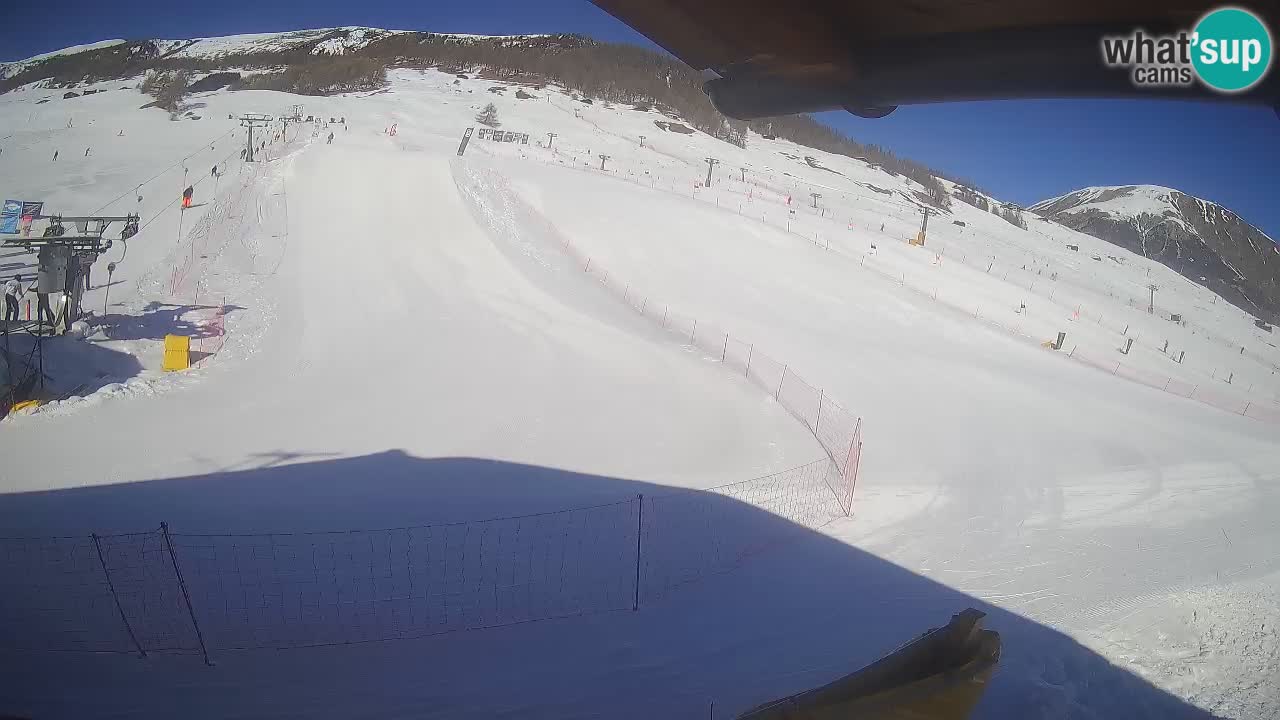 Livigno webcam – view on Livigno Ski School area – LivignoGO