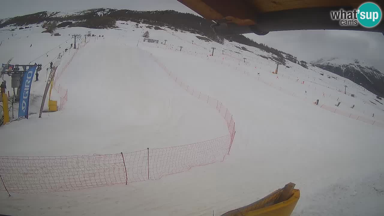 Livigno live webcam – view on Livigno Ski School area – LivignoGO