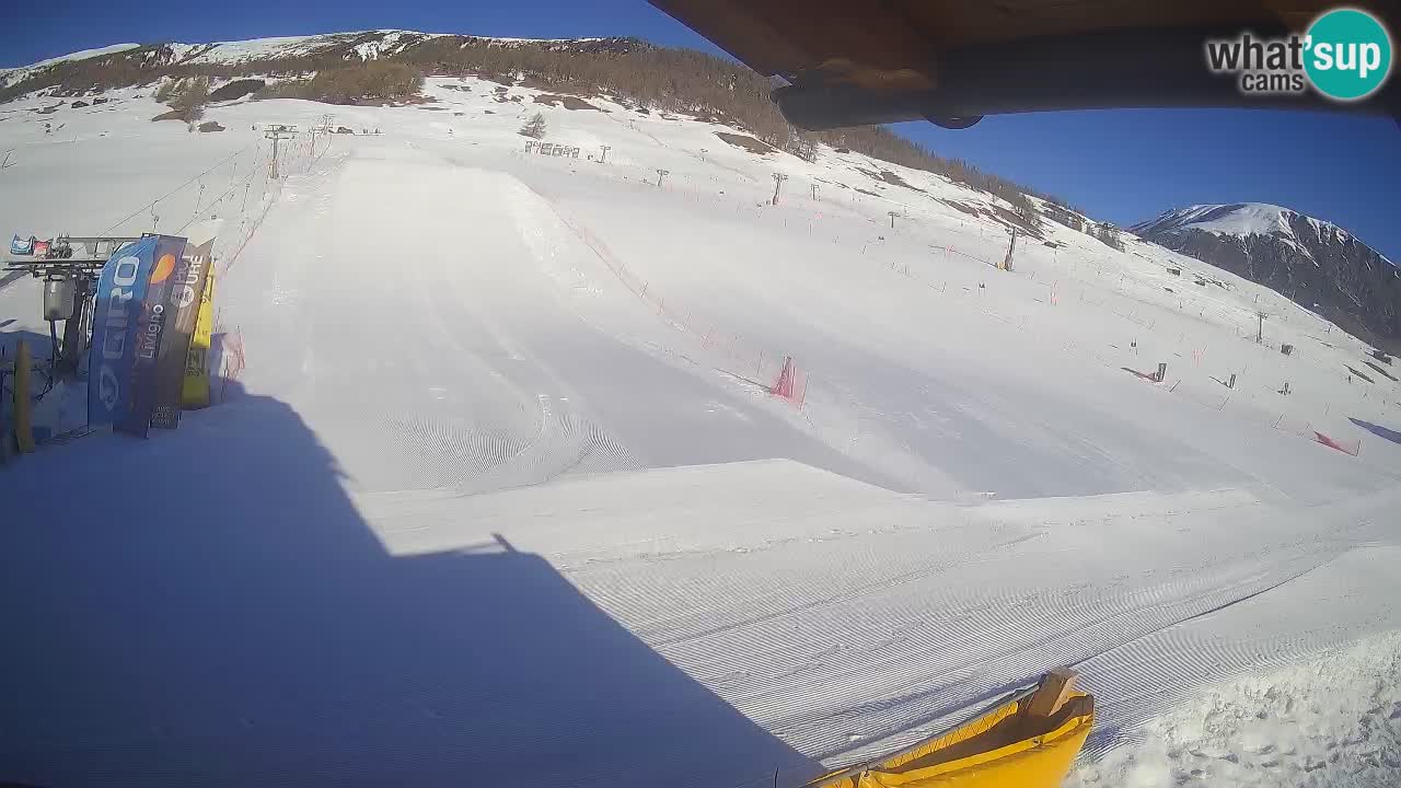 Livigno webcam – view on Livigno Ski School area – LivignoGO