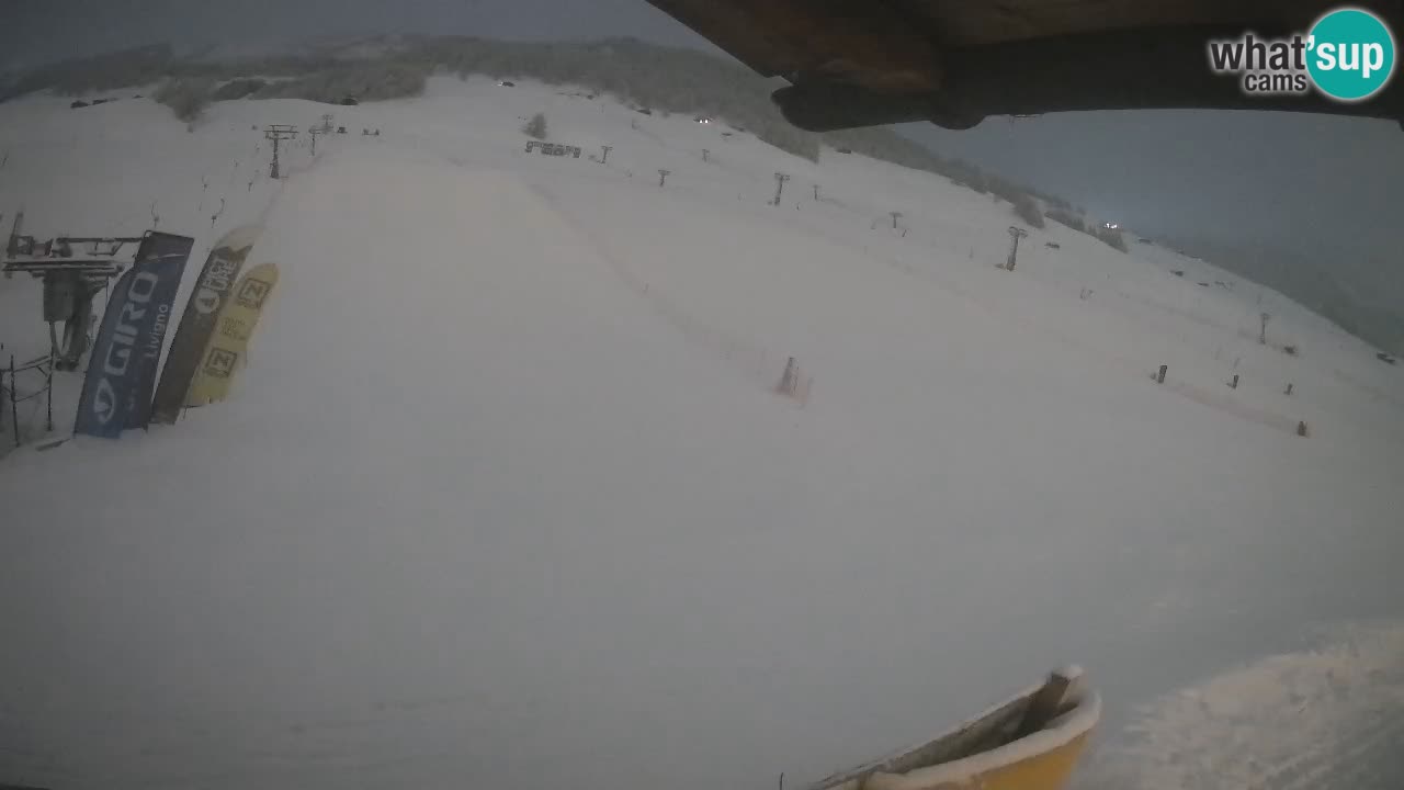 Livigno webcam – view on Livigno Ski School area – LivignoGO