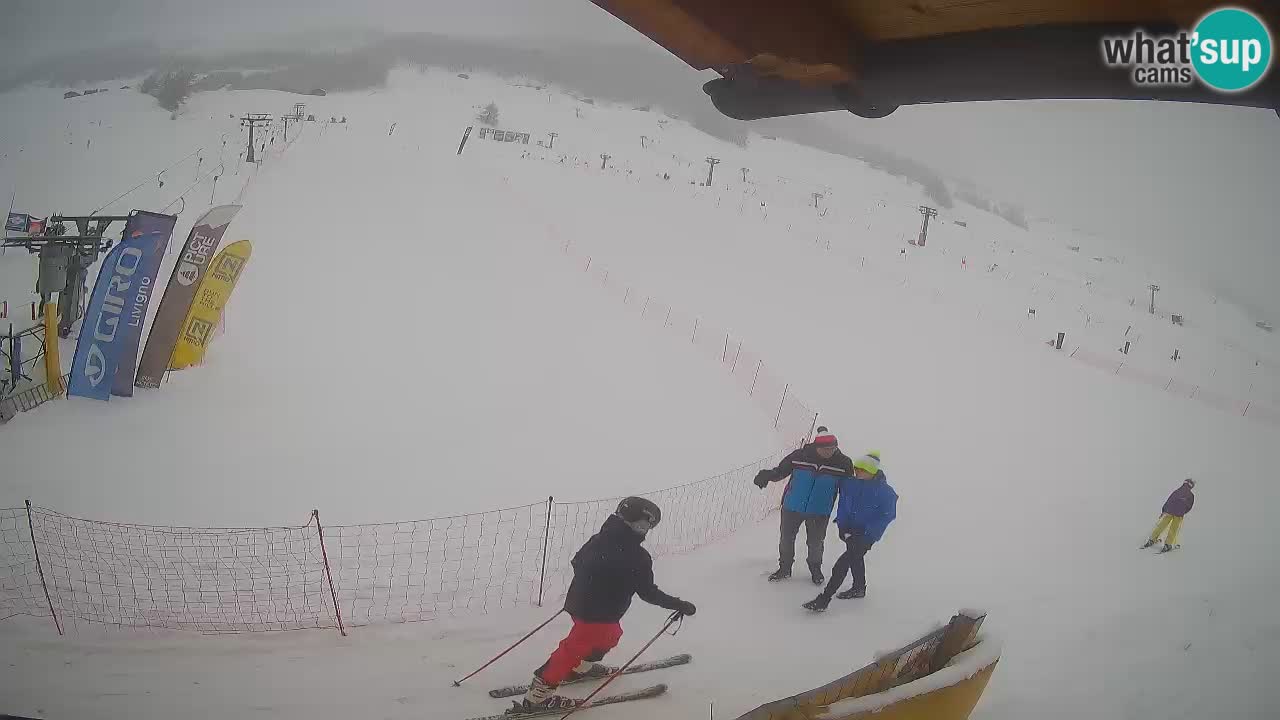 Livigno live webcam – view on Livigno Ski School area – LivignoGO