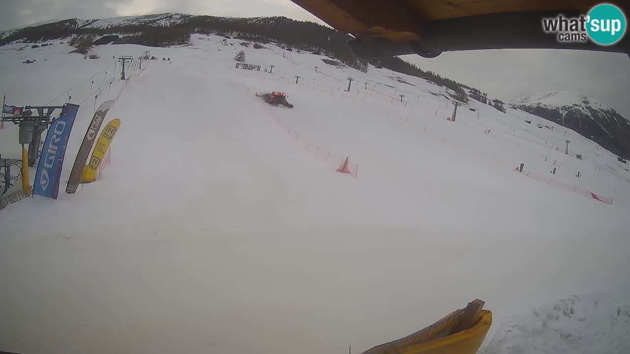 Livigno live webcam – view on Livigno Ski School area – LivignoGO