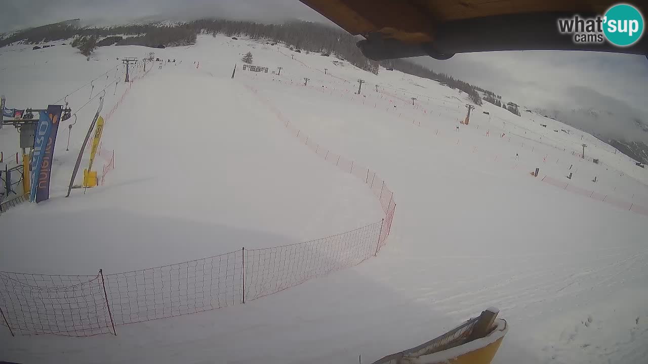 Livigno live webcam – view on Livigno Ski School area – LivignoGO