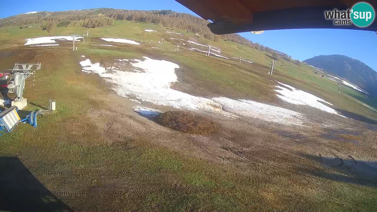 Livigno live webcam – view on Livigno Ski School area – LivignoGO