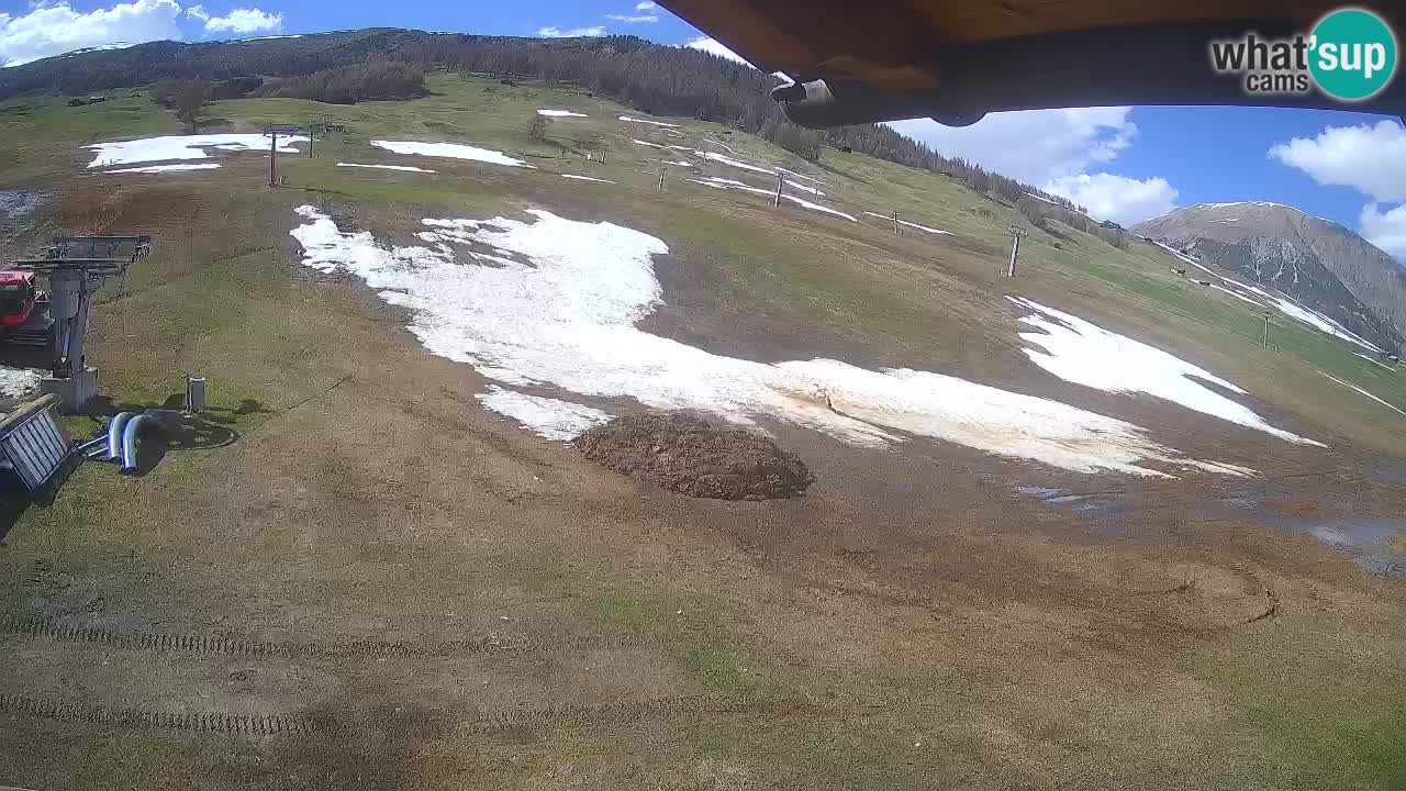 Livigno live webcam – view on Livigno Ski School area – LivignoGO