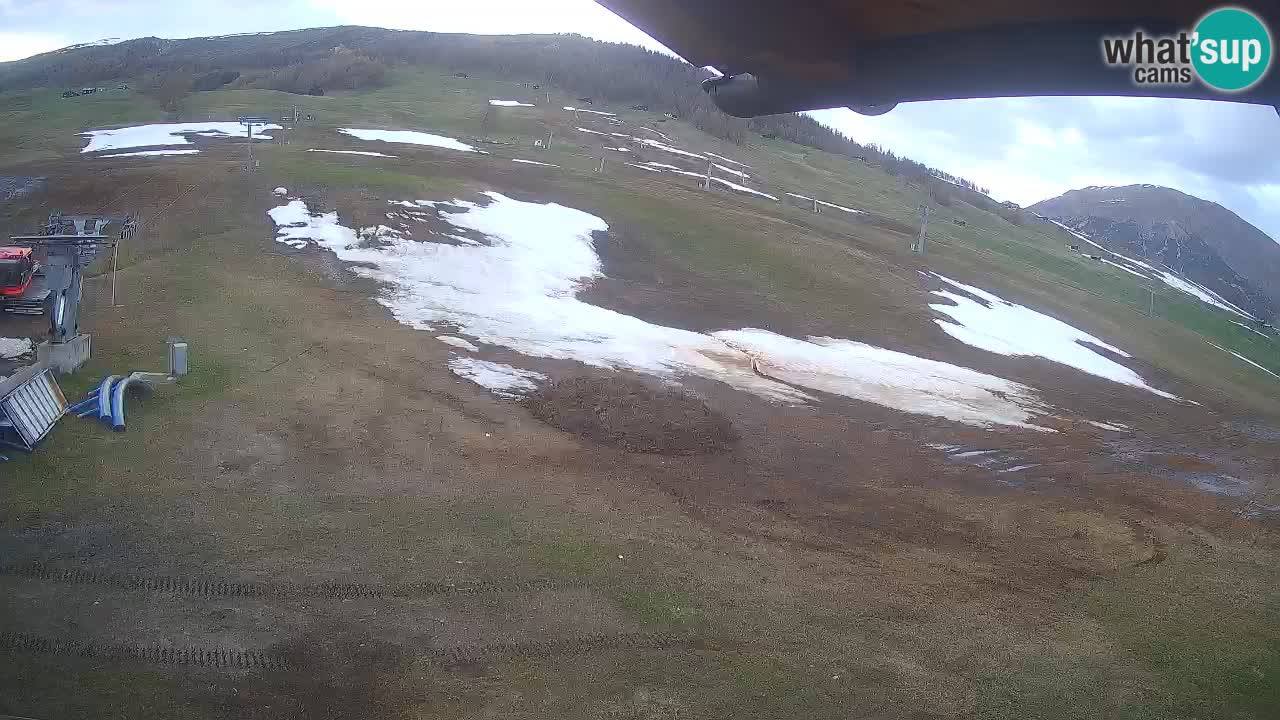 Livigno live webcam – view on Livigno Ski School area – LivignoGO