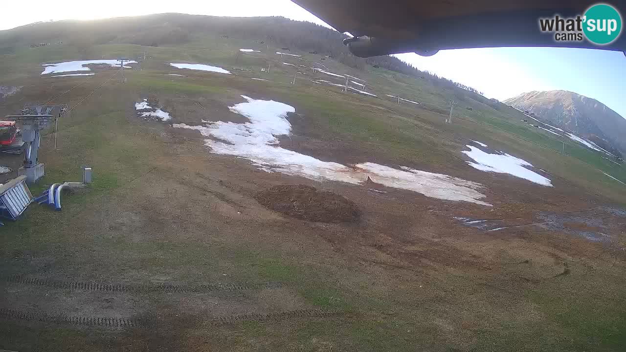 Livigno webcam – view on Livigno Ski School area – LivignoGO