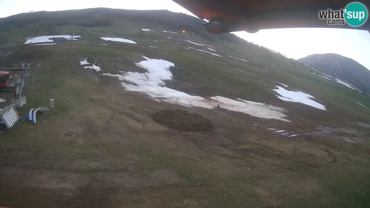 Livigno live webcam – view on Livigno Ski School area – LivignoGO