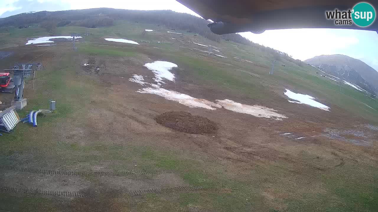 Livigno live webcam – view on Livigno Ski School area – LivignoGO
