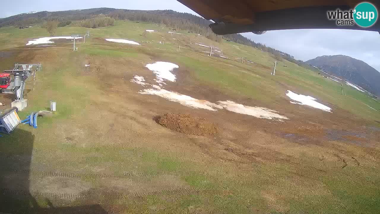Livigno live webcam – view on Livigno Ski School area – LivignoGO