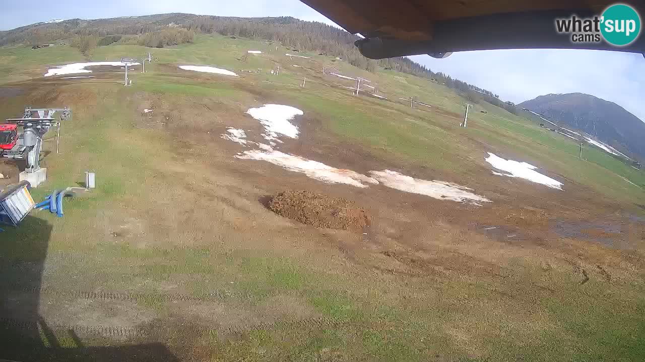 Livigno webcam – view on Livigno Ski School area – LivignoGO