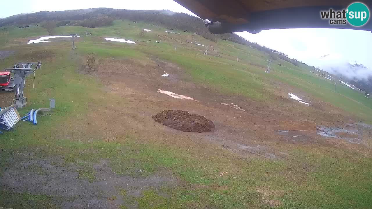 Livigno live webcam – view on Livigno Ski School area – LivignoGO