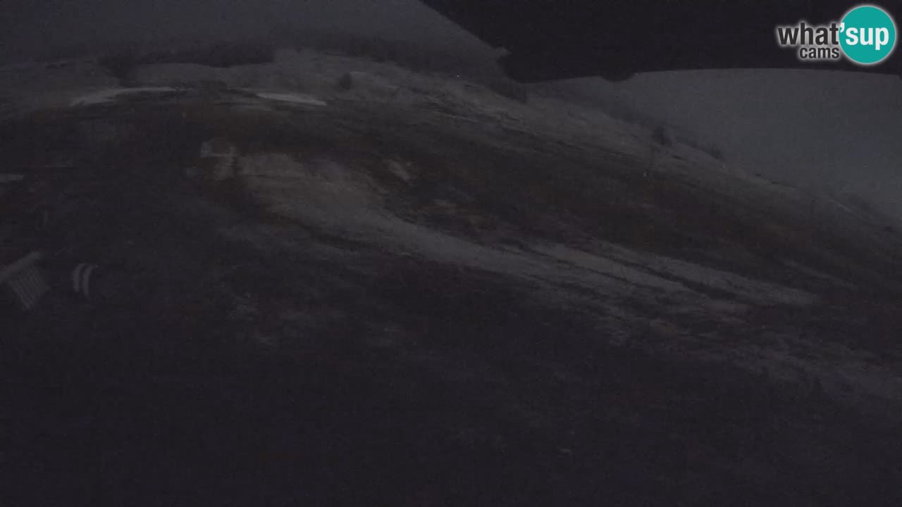 Livigno live webcam – view on Livigno Ski School area – LivignoGO