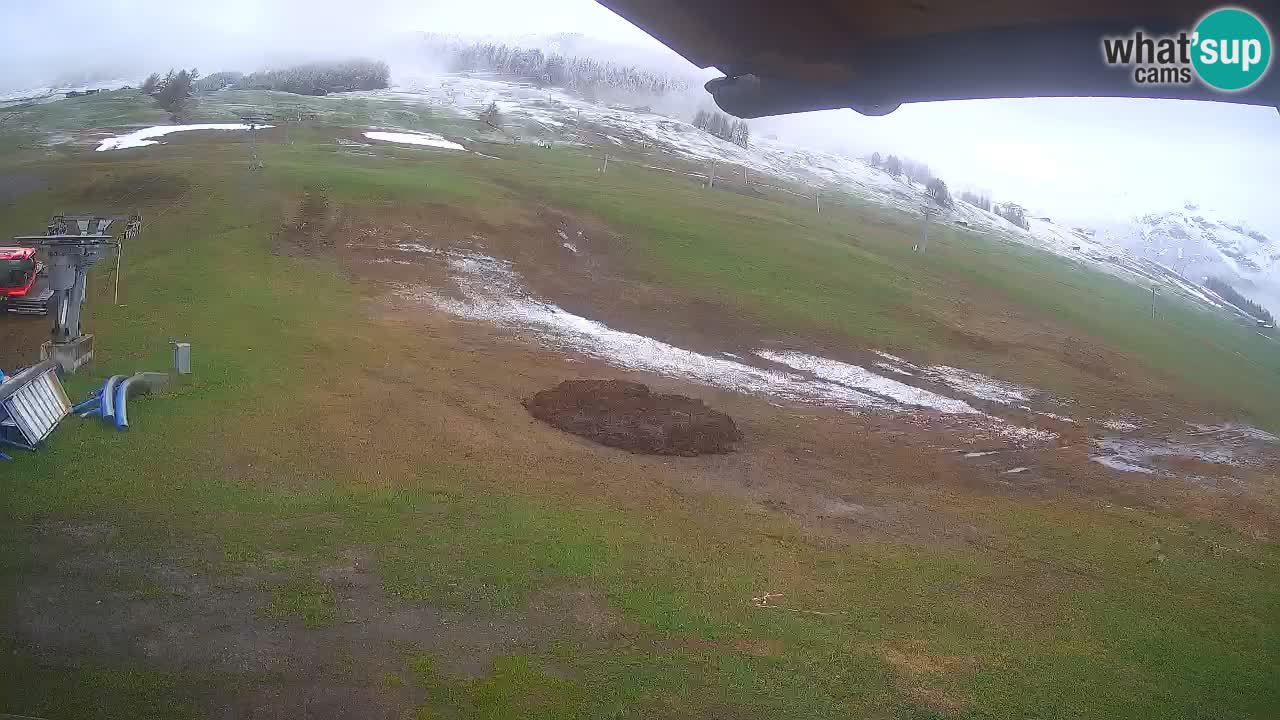 Livigno webcam – view on Livigno Ski School area – LivignoGO