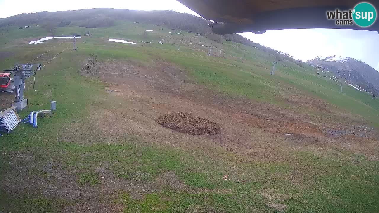 Livigno live webcam – view on Livigno Ski School area – LivignoGO