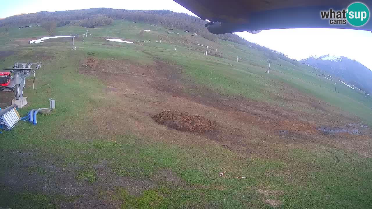 Livigno live webcam – view on Livigno Ski School area – LivignoGO