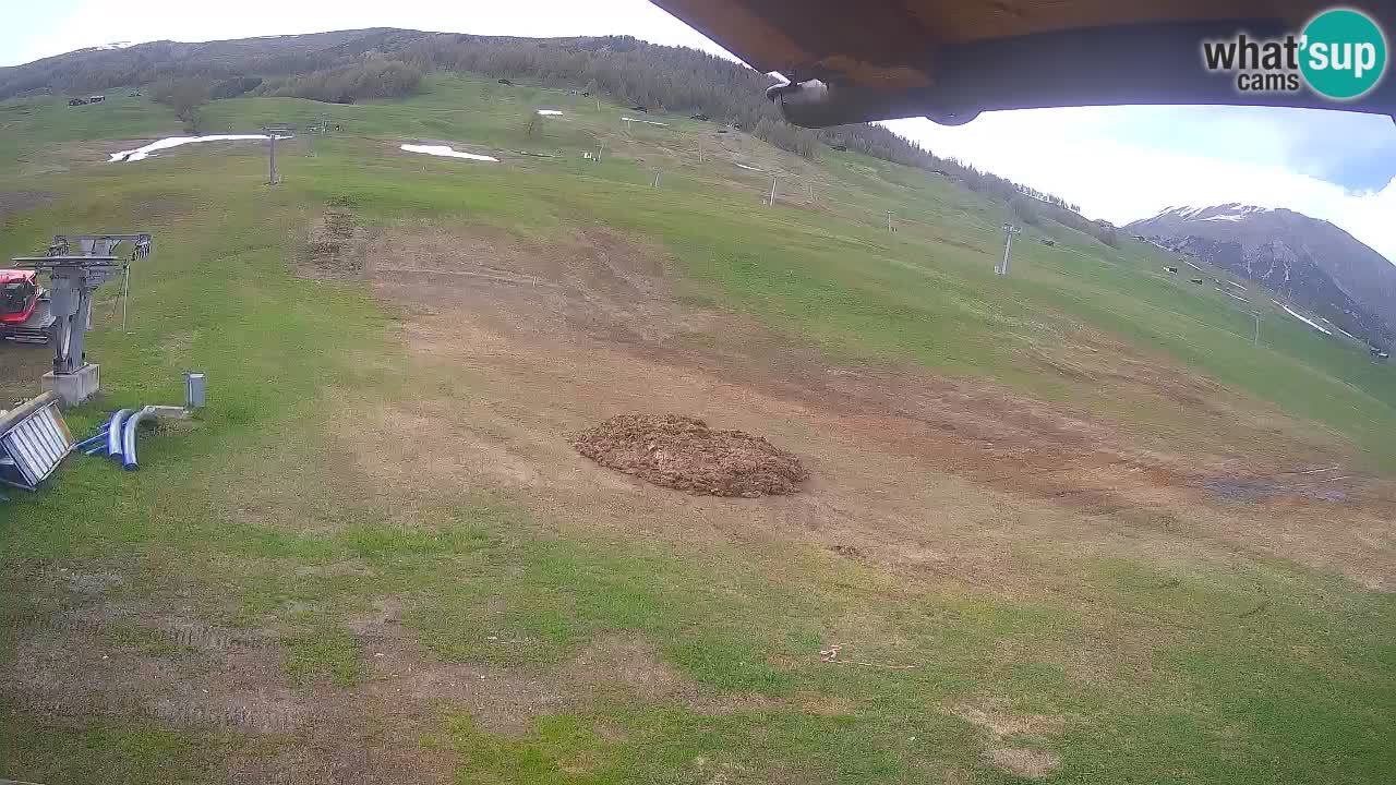 Livigno live webcam – view on Livigno Ski School area – LivignoGO