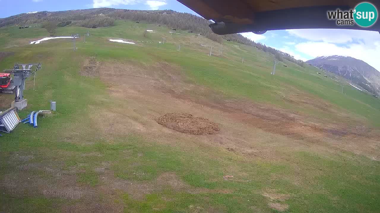 Livigno live webcam – view on Livigno Ski School area – LivignoGO