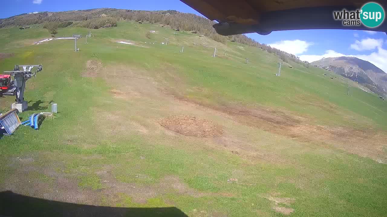Livigno webcam – view on Livigno Ski School area – LivignoGO