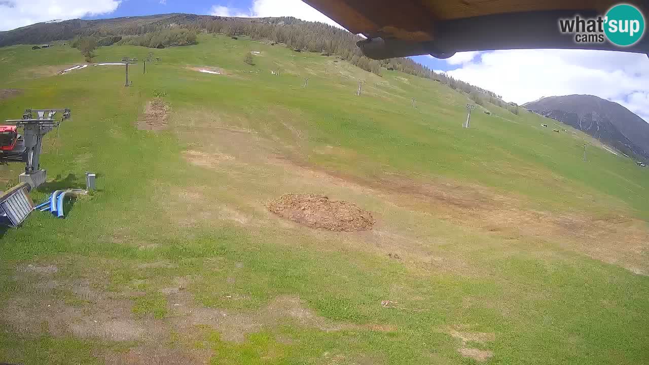 Livigno live webcam – view on Livigno Ski School area – LivignoGO