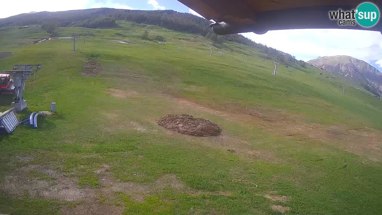 Livigno live webcam – view on Livigno Ski School area – LivignoGO