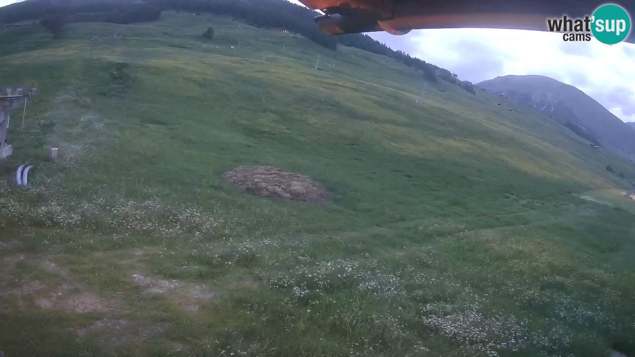 Livigno webcam – view on Livigno Ski School area – LivignoGO