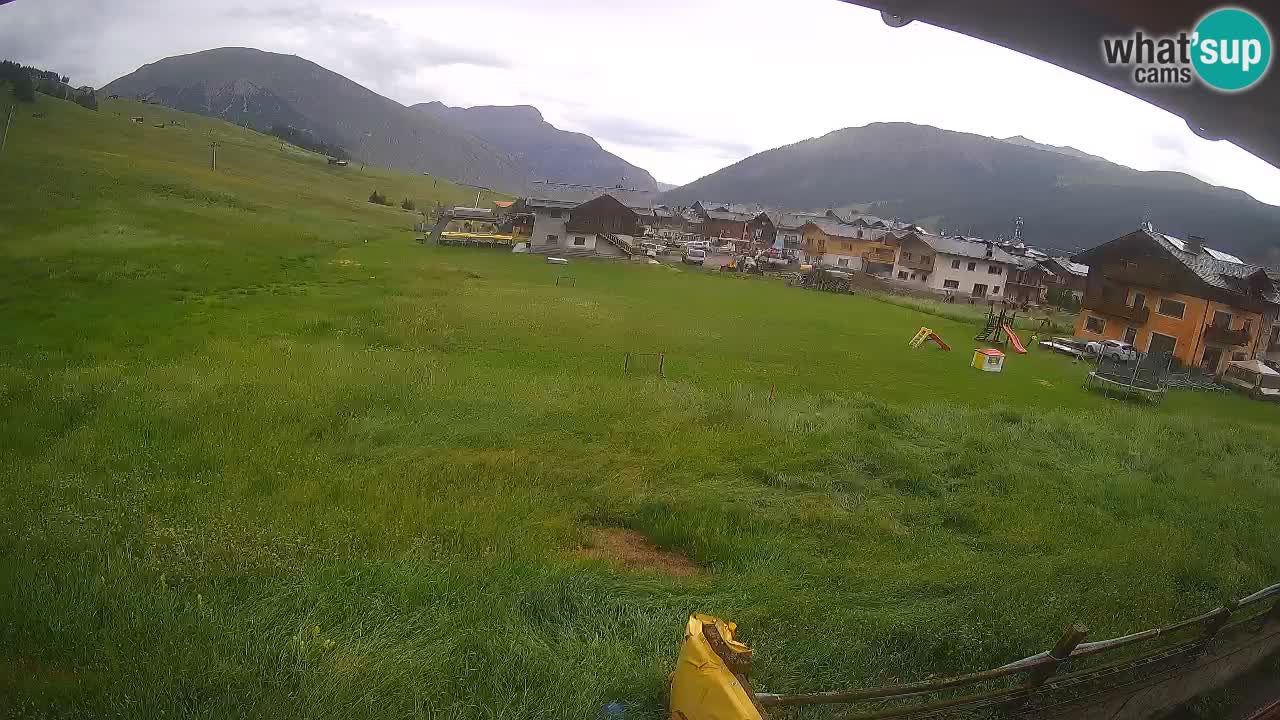 Livigno live webcam – view on Livigno Ski School area – LivignoGO