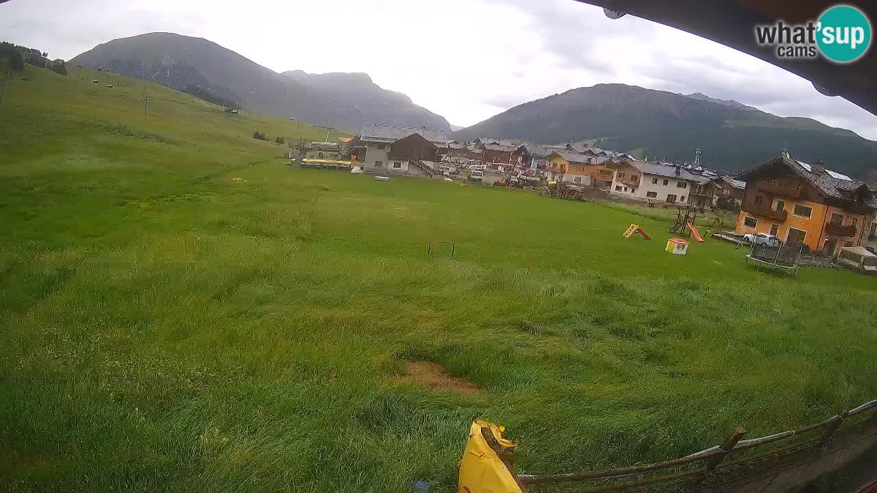 Livigno live webcam – view on Livigno Ski School area – LivignoGO