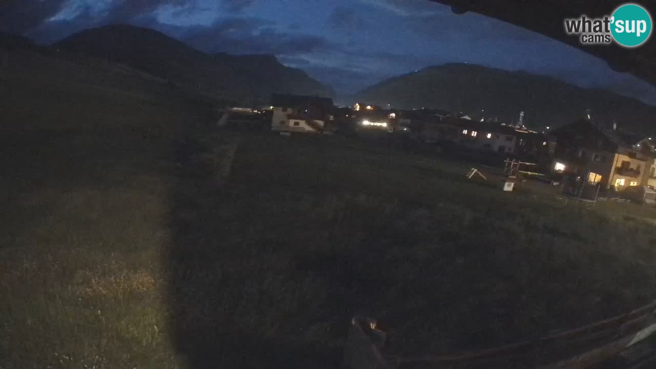 Livigno live webcam – view on Livigno Ski School area – LivignoGO