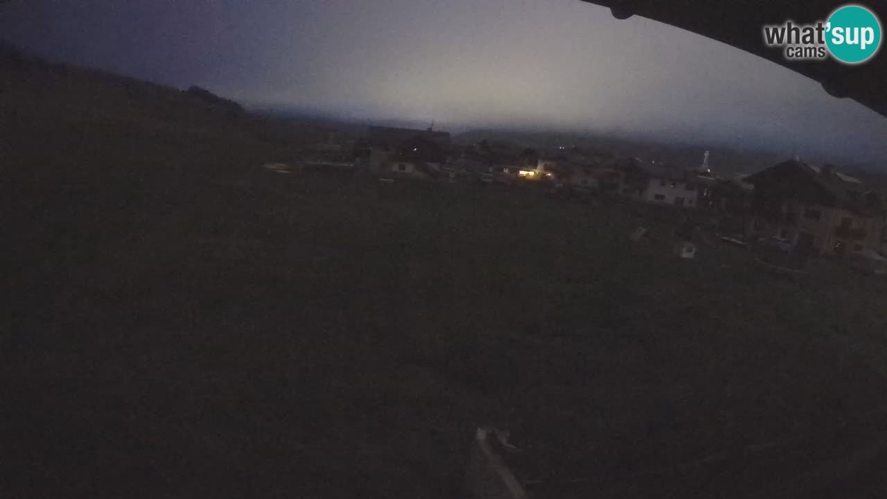 Livigno webcam – view on Livigno Ski School area – LivignoGO