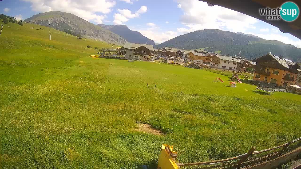 Livigno webcam – view on Livigno Ski School area – LivignoGO