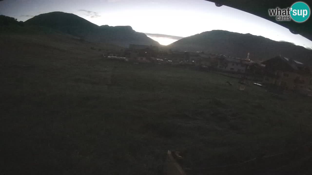 Livigno live webcam – view on Livigno Ski School area – LivignoGO