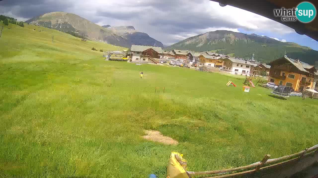 Livigno webcam – view on Livigno Ski School area – LivignoGO