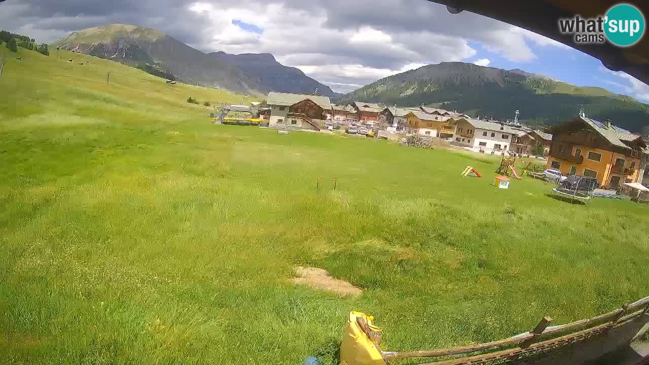 Livigno webcam – view on Livigno Ski School area – LivignoGO