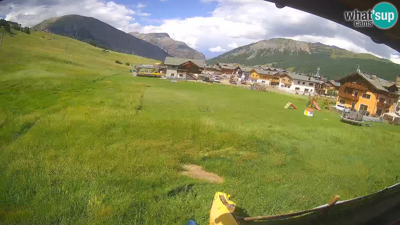 Livigno live webcam – view on Livigno Ski School area – LivignoGO