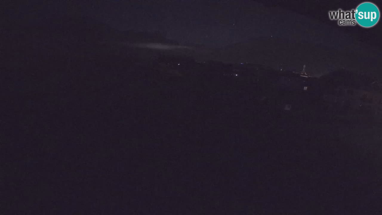 Livigno live webcam – view on Livigno Ski School area – LivignoGO