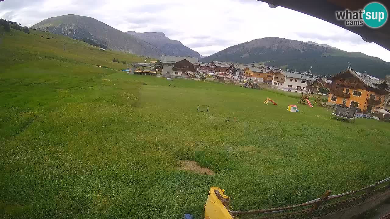 Livigno webcam – view on Livigno Ski School area – LivignoGO